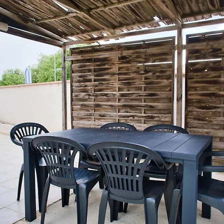Prázdninový dům Family House With Beautiful Garden Saint-Hippolyte (Pyrenees-Orientales)